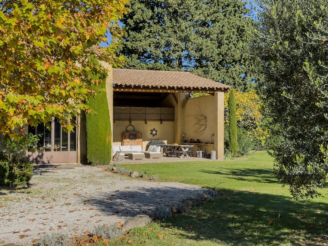 Mas provençal du XVIIème siècle – Ancien relais de poste restauré