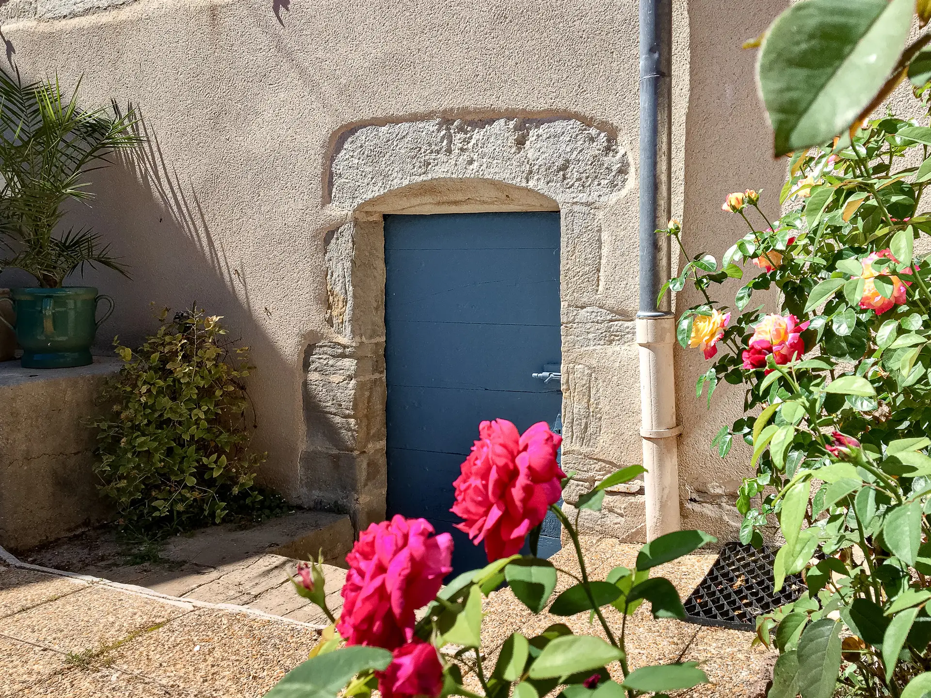 Détail architectural d'une maison du XVIIe siècle à Charolles en Bourgogne du Sud